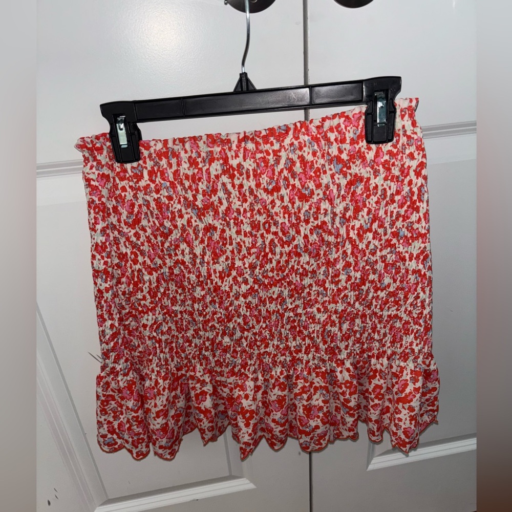 Vero Moda Red and White Floral Mini Skirt